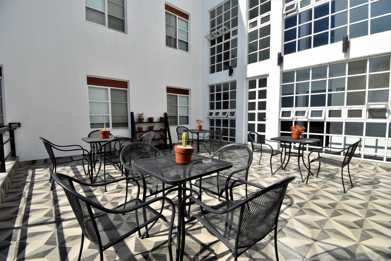 Hotel Mexico Inn Express Саламанка Экстерьер фото