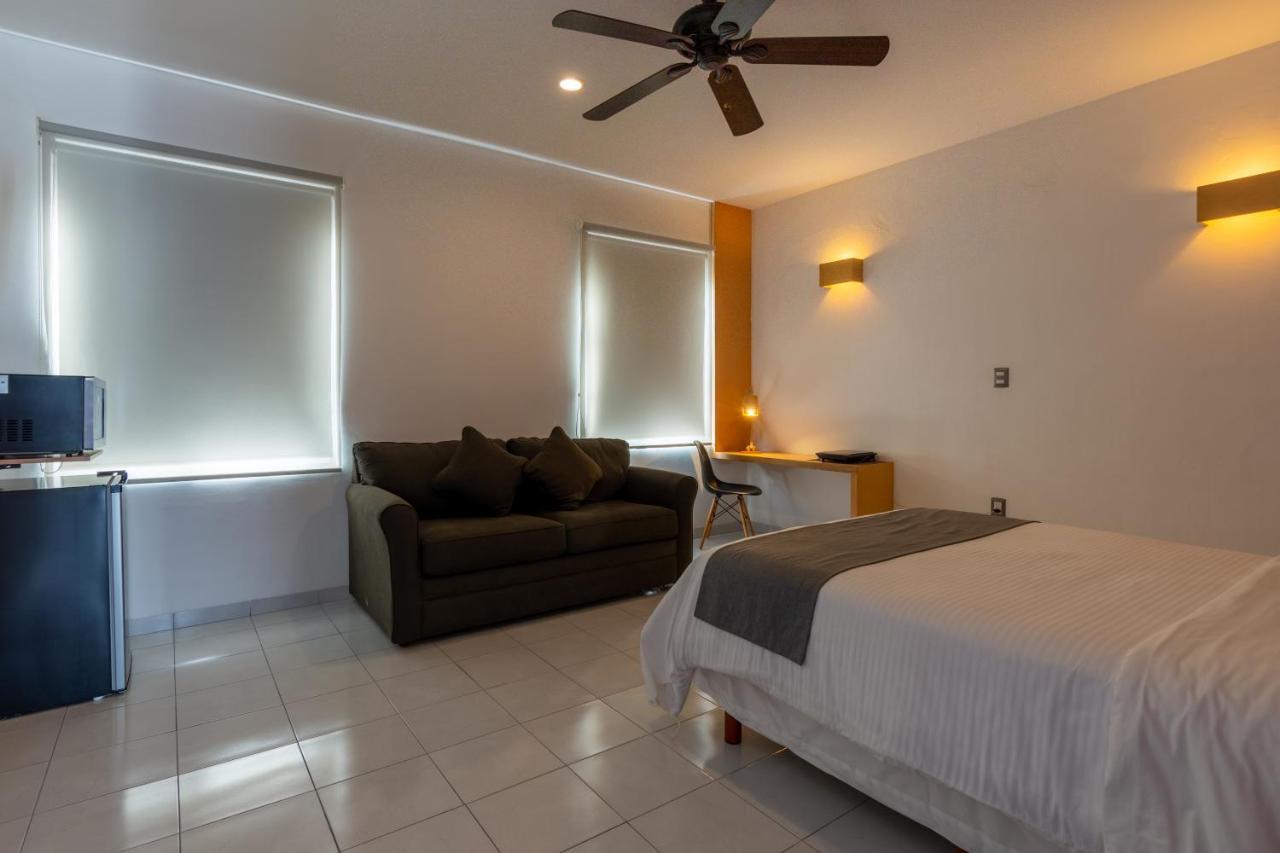 Hotel Mexico Inn Express Саламанка Экстерьер фото